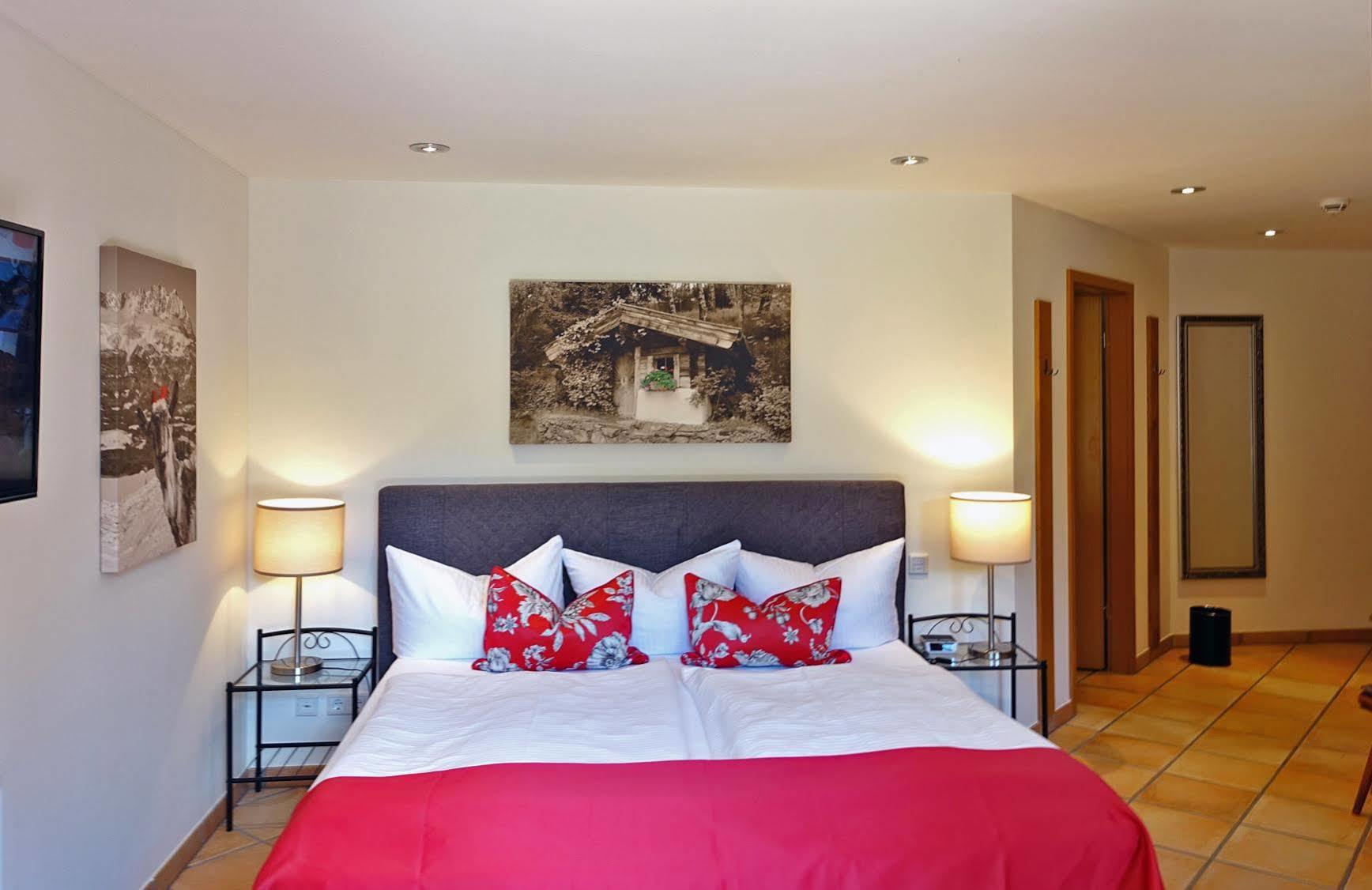 Seehotel Waltershof Rotta Екстериор снимка