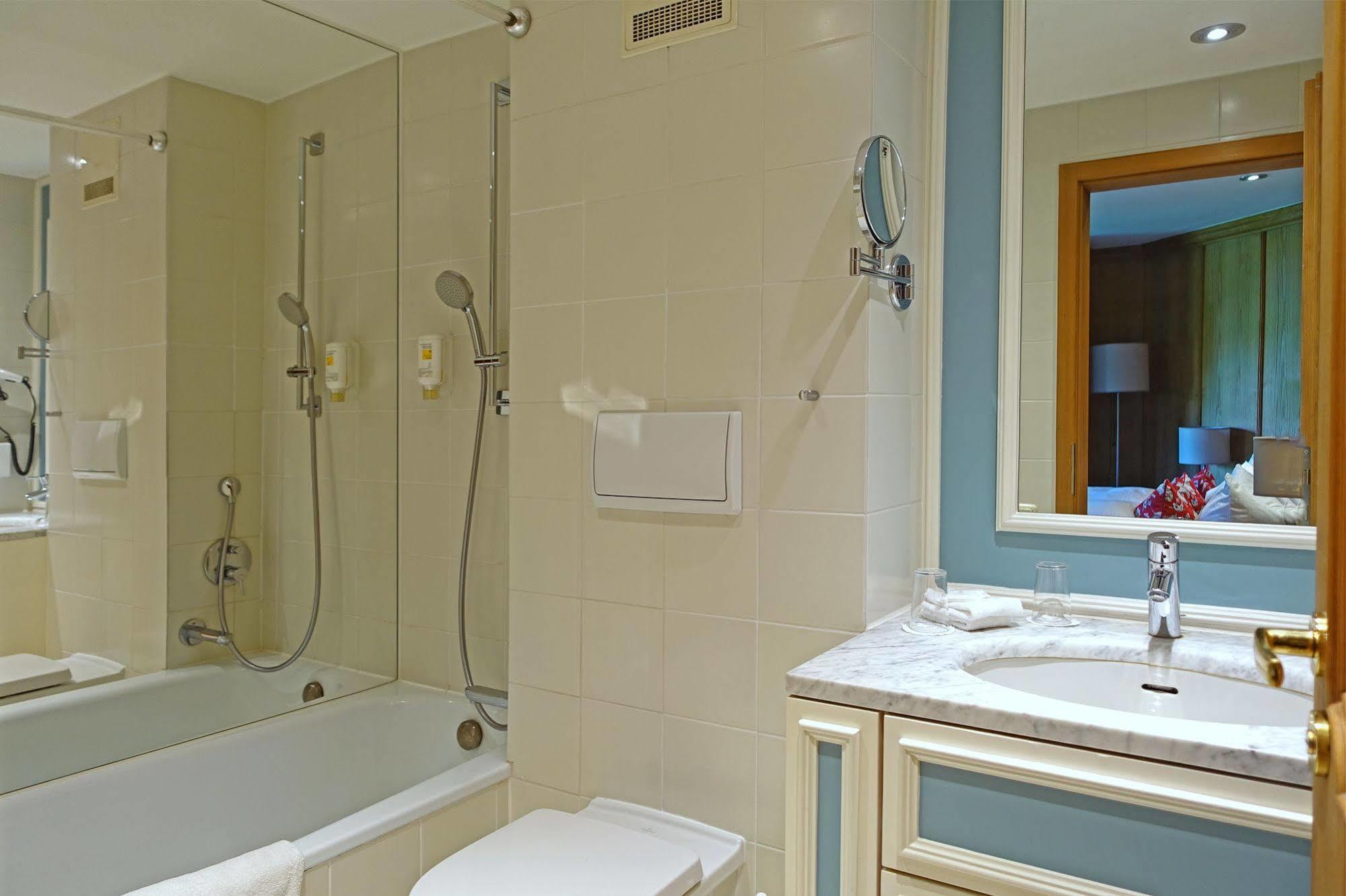 Seehotel Waltershof Rotta Екстериор снимка